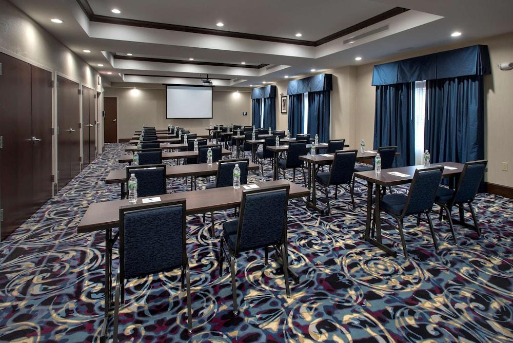 Hampton Inn By Hilton New Paltz, Ny Экстерьер фото