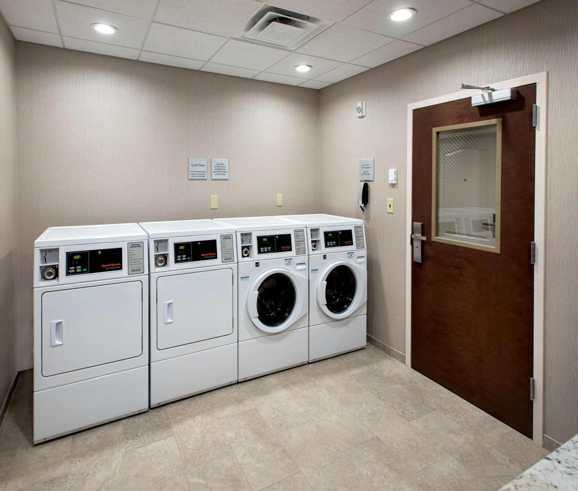 Hampton Inn By Hilton New Paltz, Ny Экстерьер фото